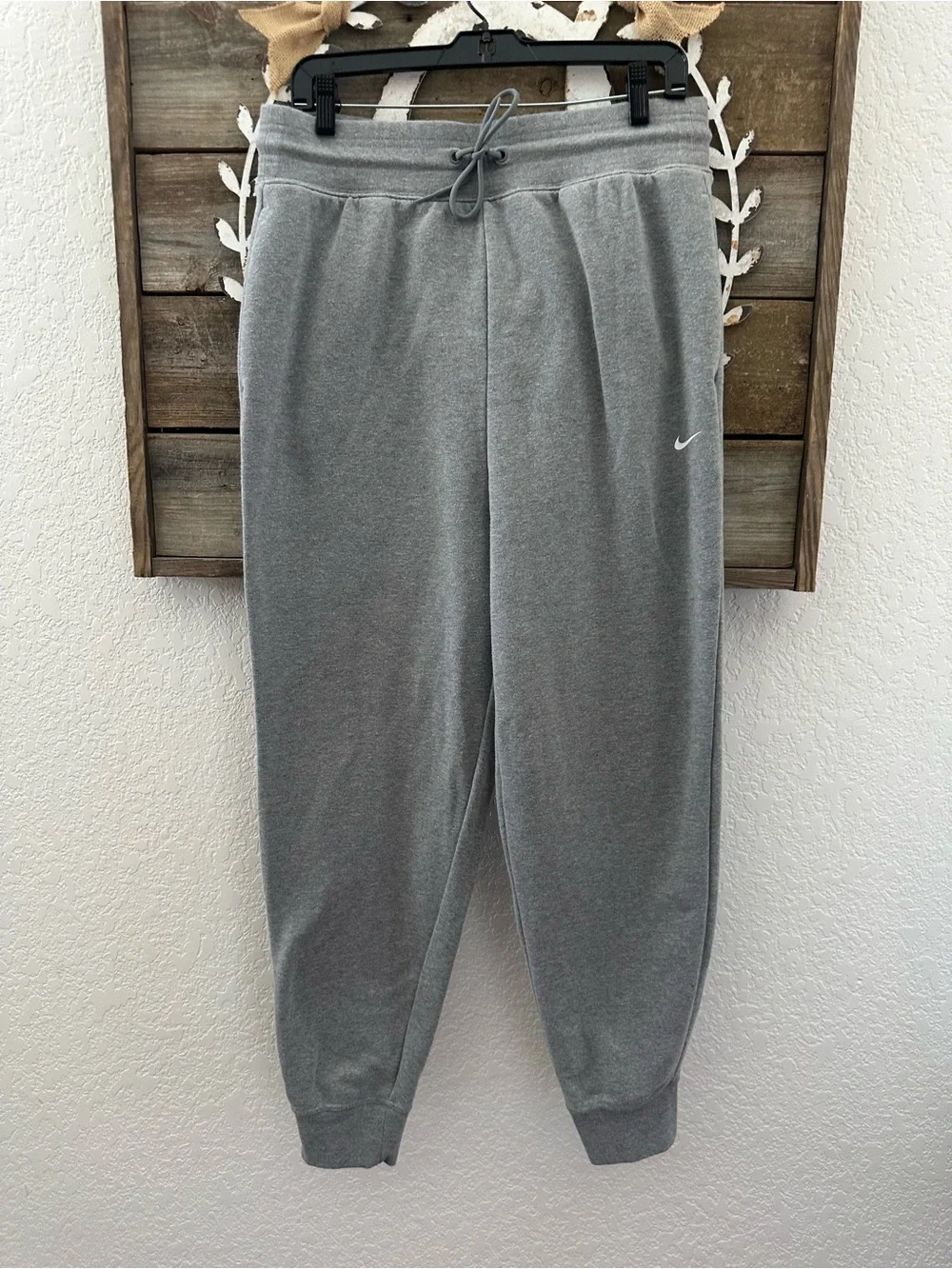 Nike gray high rise sweatpants joggers ladies size large